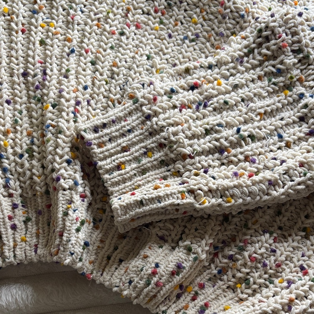 POL Cream Speckled V-Neck Sweater - Picture 2 of 4